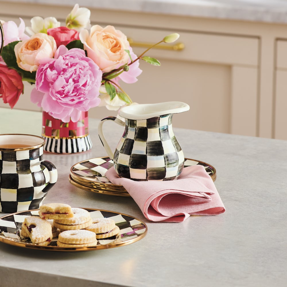 enamel-creamer_1